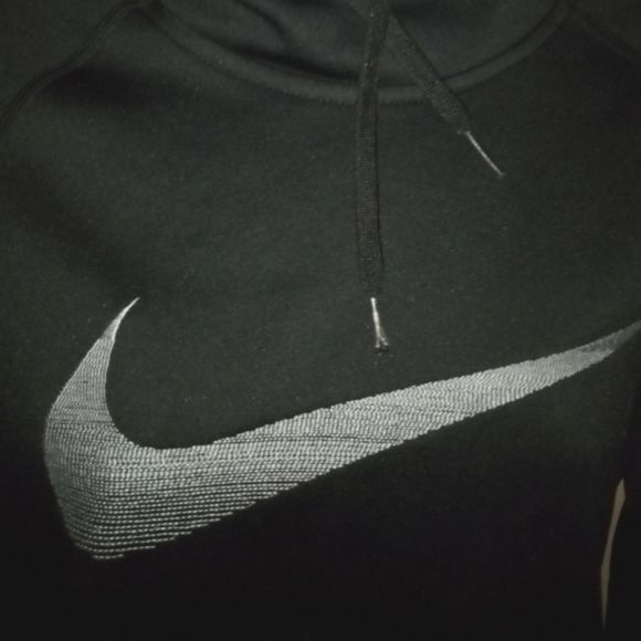 EUC Nike Therma Fit Hoodie S - Picture 3 of 5